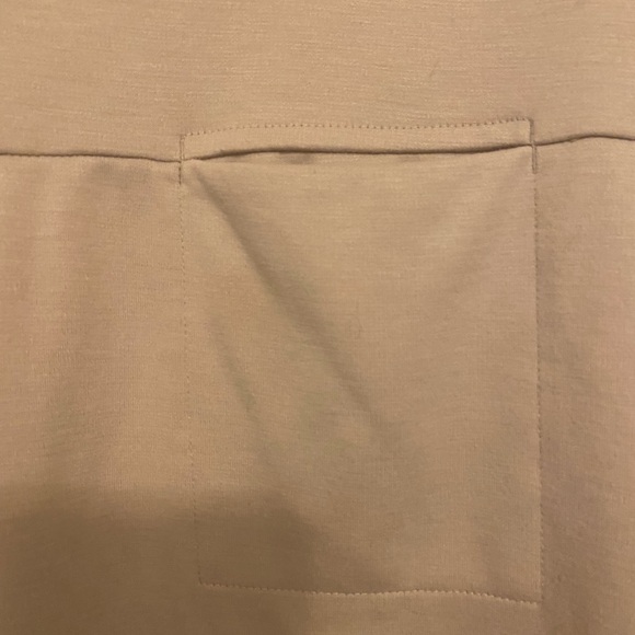 Women’s light tan colored sweatshirt size XL. Great condition. - Picture 2 of 7